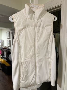 lululemon athletica Cream Sleeveless Puffer Vest